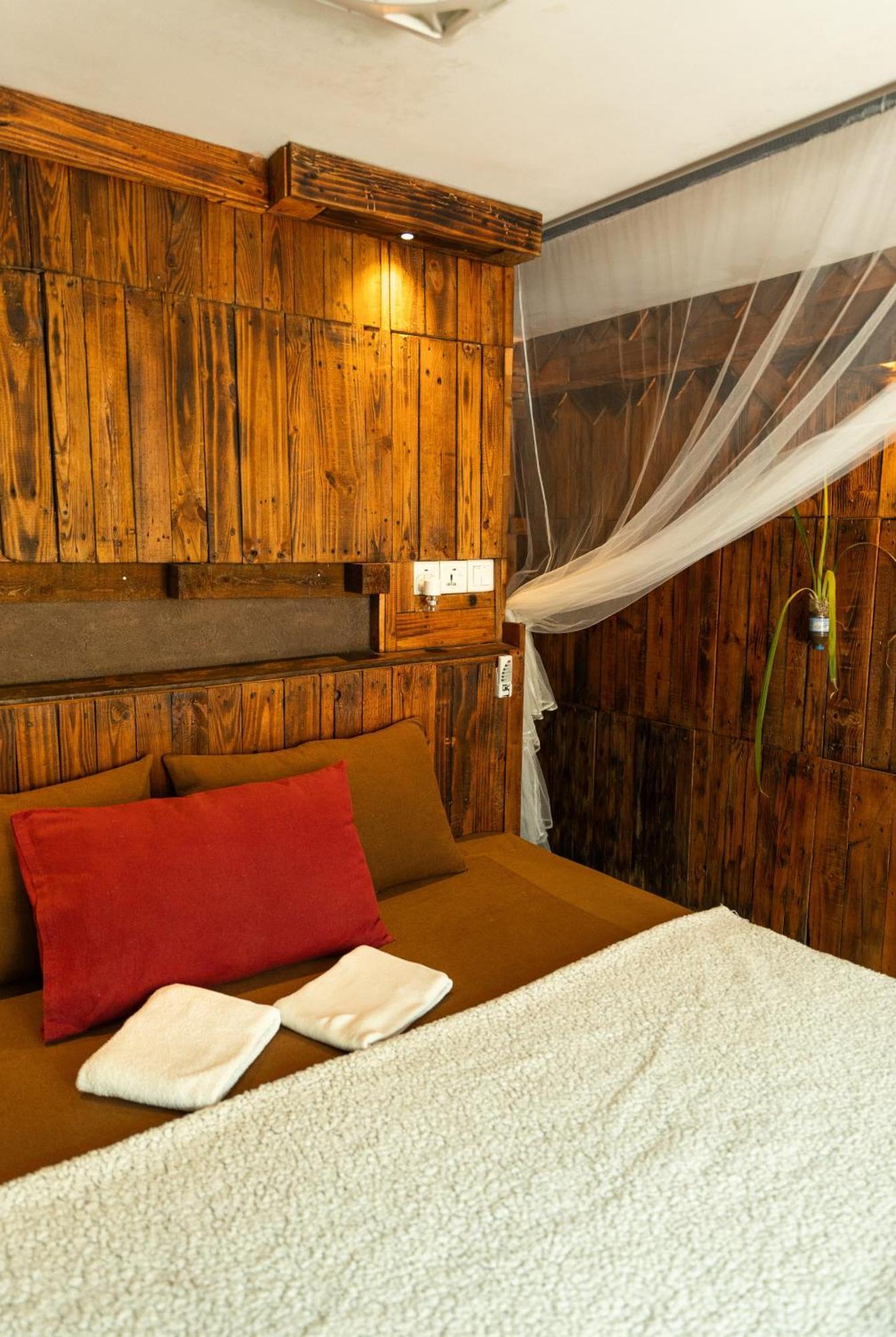 La Pinchi " Pinchi'S Bed " Hotel Gampola Buitenkant foto